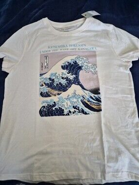 Primark White Graphic Tee with 'Under the Wave off Kanagawa' Print